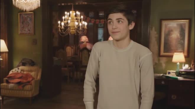 "Shazam!": Cuối cùng thì Vũ trụ DC đen tối đã biết cách chọc cười khán giả