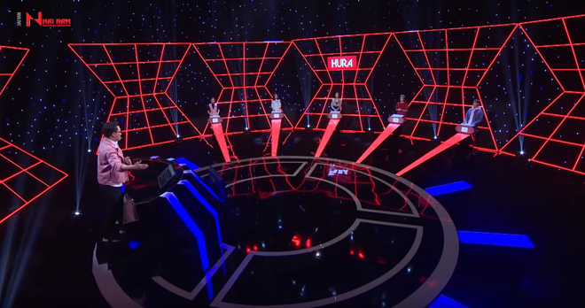 Sau “Đối mặt thời gian”, Liêu Hà Trinh đăng status tỏ thái độ - 1