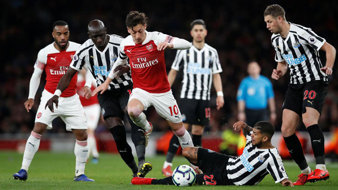 Arsenal - Newcastle: Hai đòn quyết định, tiến vào Top 3 - 1
