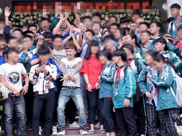 Xác minh việc có trường học mời Khá “Bảnh” về giao lưu