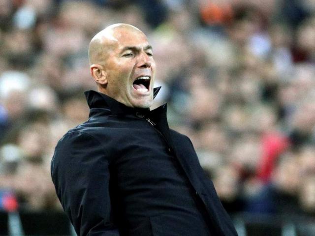 Zidane tái xuất Real Madrid thua trận đầu tiên: Hé lộ ”đại phẫu”