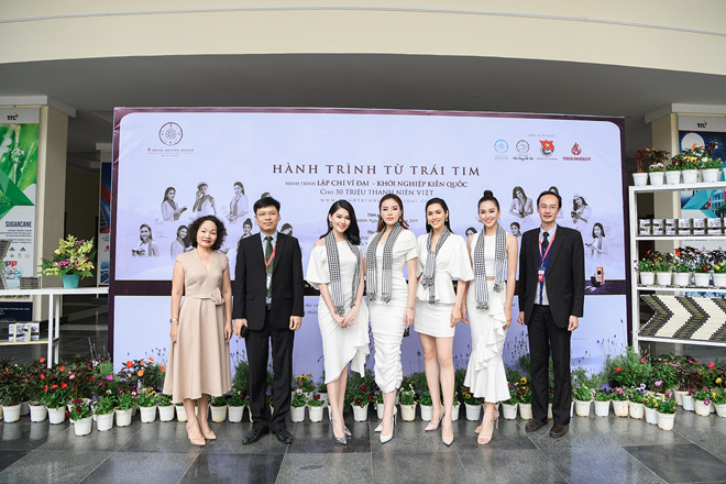 Á hậu Thùy Dung: “Trao tặng sách là đầu tư vào tri thức, tương lai” - 6