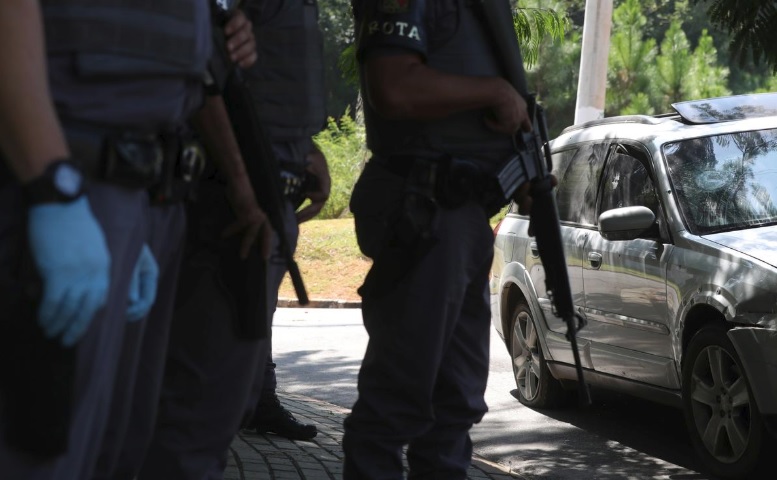 Lái 5 xe bọc thép cướp ATM, băng nhóm Brazil nhận cái kết thảm - 1
