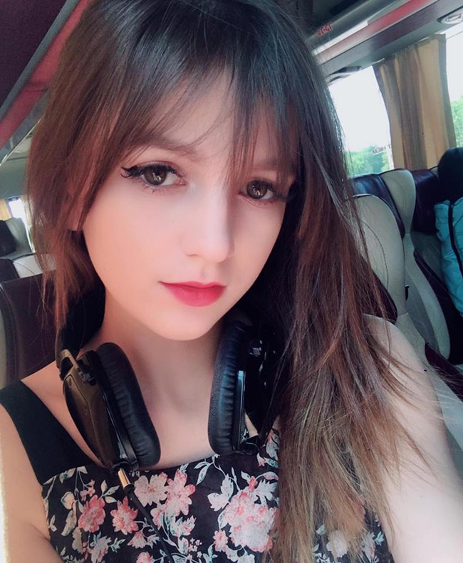 Vì từng có 15 năm học đàn piano nên khi học làm DJ cô nàng tiếp thu rất nhanh.&nbsp;