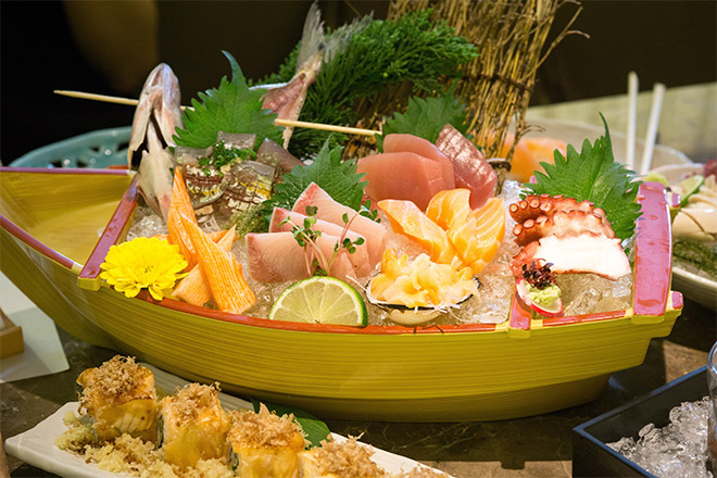 Trải nghiệm tuyệt đỉnh thái mực tựa sợi mì ở quán Nhật đẳng cấp tại Sài Gòn - 4