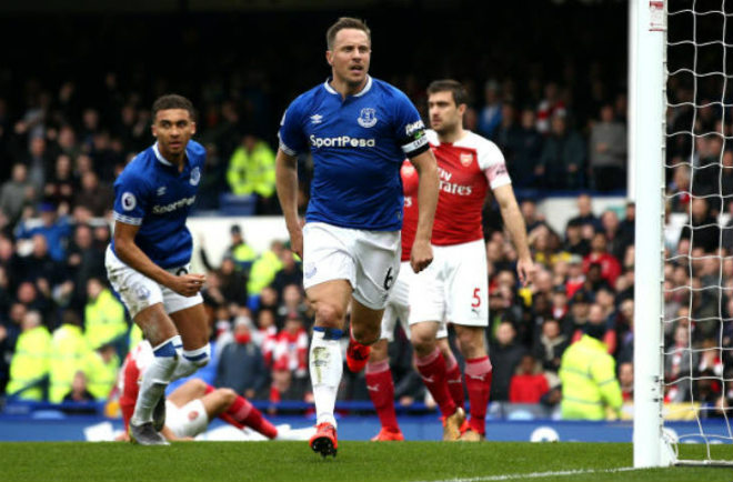 Everton - Arsenal: Đòn phủ đầu & màn &#34;tra tấn&#34; nghẹt thở - 1