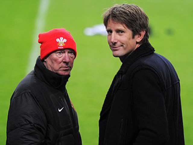 Bóng đá - Tin HOT bóng đá tối 7/4: Van der Sar nói về khả năng quay lại MU