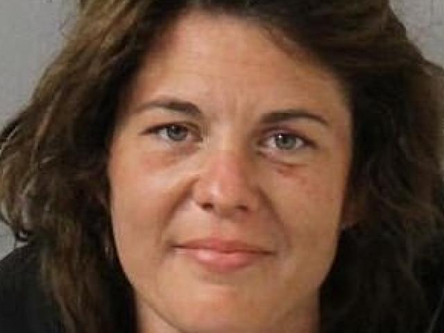 Phi thường - kỳ quặc - Bị bắt, người phụ nữ Mỹ cướp luôn xe cảnh sát rồi chạy trốn “như phim hành động”