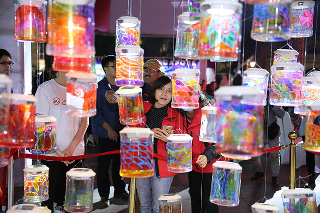 Lễ hội Singapore đầu tiên tại Việt Nam thu hút hàng ngàn người dân phía Bắc - 1