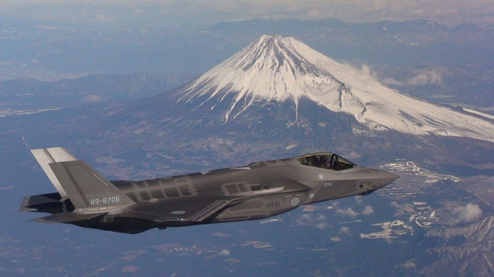 Siêu tiêm kích F-35 Nhật rơi: Điều gì xảy ra nếu lọt vào tay Nga, TQ? - 1