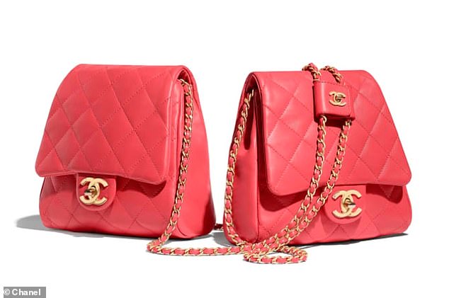 Chanel lăng xê xu hướng túi theo cặp gây sốt - 2