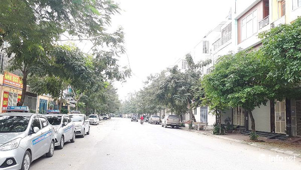 Hà Nội: Hàng loạt nhà mặt đường sụt lún, nứt toác nguy hiểm - 2