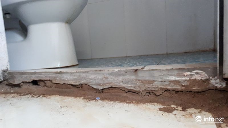 Hà Nội: Hàng loạt nhà mặt đường sụt lún, nứt toác nguy hiểm - 5