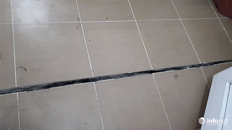 Hà Nội: Hàng loạt nhà mặt đường sụt lún, nứt toác nguy hiểm - 8