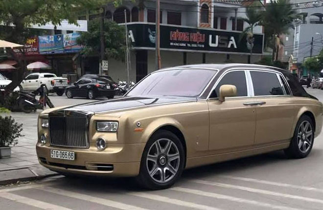 Siêu xe nhà có điều kiện Roll-Royce Phantom biển số tứ quý xuất hiện tại &#34;đất mỏ&#34; - 1