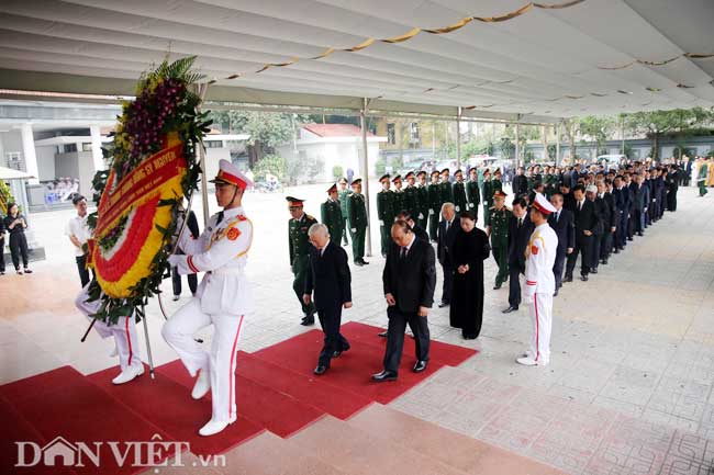 ẢNH: Lãnh đạo Đảng, Nhà nước viếng Trung tướng Đồng Sỹ Nguyên - 2