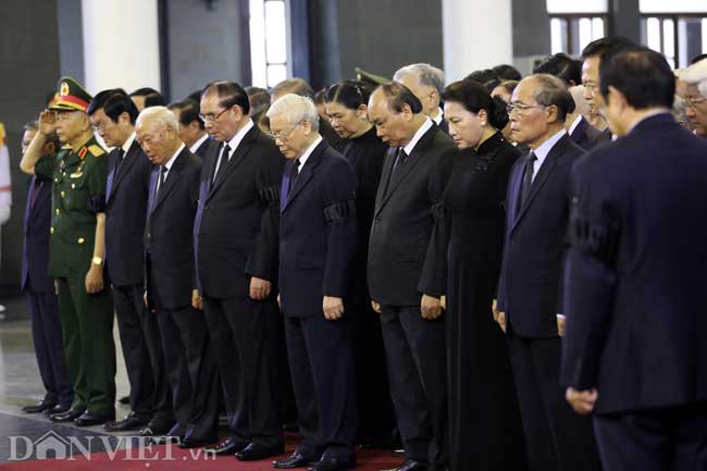 ẢNH: Lãnh đạo Đảng, Nhà nước viếng Trung tướng Đồng Sỹ Nguyên - 3