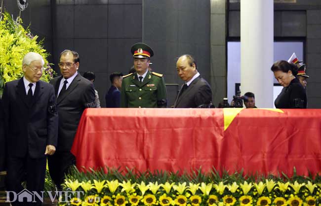 ẢNH: Lãnh đạo Đảng, Nhà nước viếng Trung tướng Đồng Sỹ Nguyên - 4