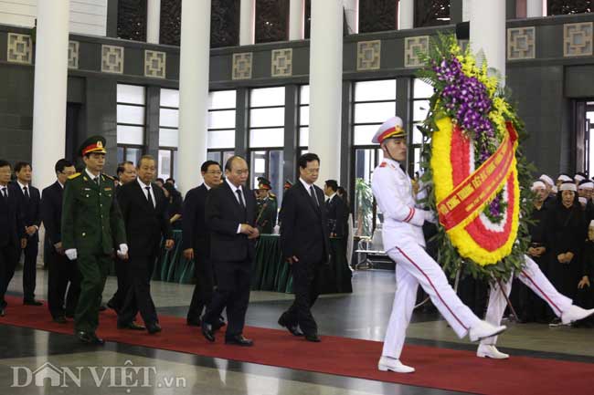 ẢNH: Lãnh đạo Đảng, Nhà nước viếng Trung tướng Đồng Sỹ Nguyên - 5