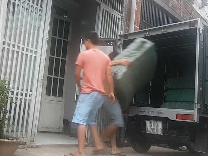 Điều tra: Đột nhập vào các 'tụ điểm' nhớt giả ở TP.HCM - 3