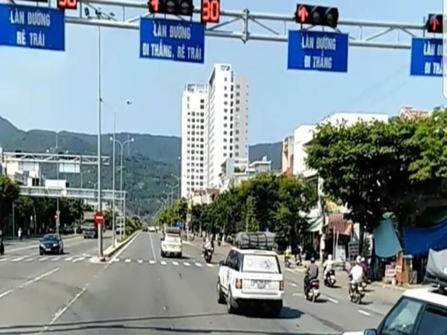 Tin tức ô tô - Đà Nẵng mạnh tay xử phạt đoàn xe vượt đèn đỏ của Tập đoàn Trung Nguyên