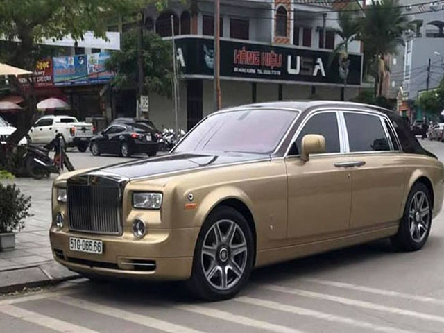 Tin tức ô tô - Siêu xe nhà có điều kiện Roll-Royce Phantom biển số tứ quý xuất hiện tại "đất mỏ"