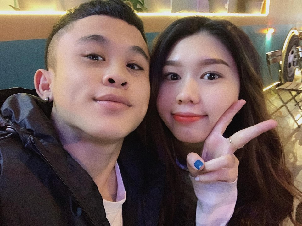 Diễn viên Xuân Tiến khoe bạn gái mới xinh như hot girl, cao hơn cả cái đầu - 1