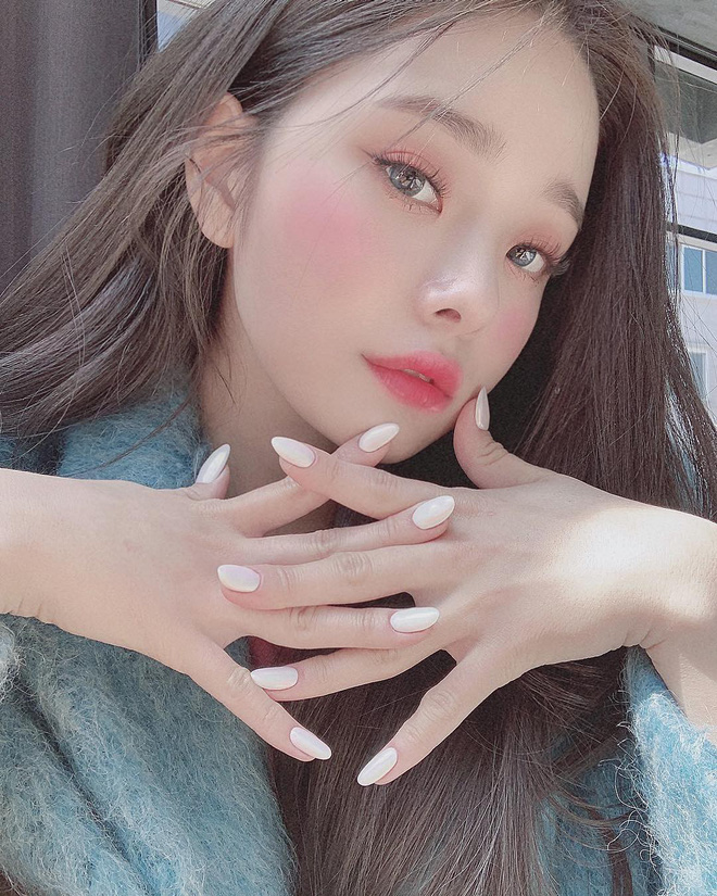 Xu hướng đánh môi 2 màu ngẫu hứng đang hot ở châu Á - 6