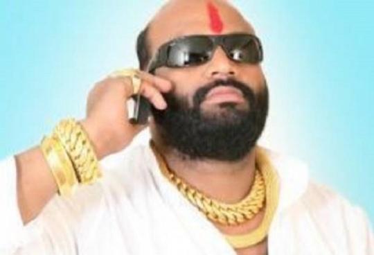 5 "Phúc XO Ấn Độ" với sở thích đeo vàng khắp người - 5