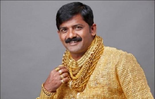 5 "Phúc XO Ấn Độ" với sở thích đeo vàng khắp người - 3