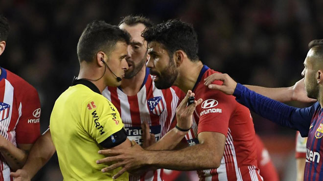 Diego Costa phát điên chửi trọng tài: Liga mạnh tay, ngỡ ngàng án phạt - 1