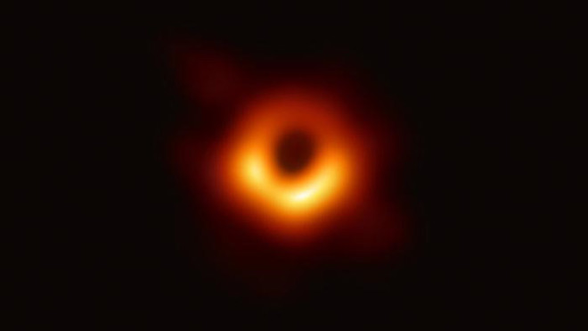 Lý giải nguyên nhân ảnh chụp hố đen vũ trụ có vòng tròn màu cam? - 1