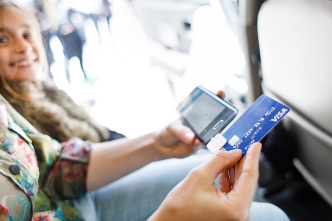 Khảo sát: Bao nhiêu người sẽ đi xe buýt, tàu điện nếu thanh toán thuận tiện hơn? - 2