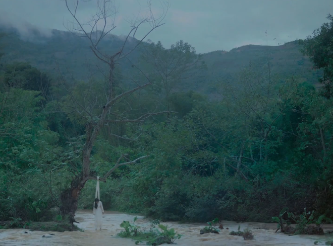 Phim Việt 18+ gây sốc với cảnh húp trứng trên bụng thiếu nữ kiểu "sushi Nhật" - 2