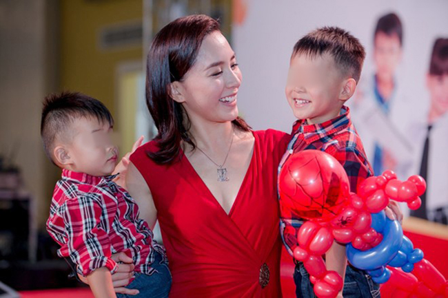 Kể từ khi lấy chồng, Dương Trương Thiên Lý không còn vấn vương với showbiz. Cô tập trung cho gia đình và "đánh đổi" sự nghiệp bên ngoài bằng cuộc sống hạnh phúc bình yên.