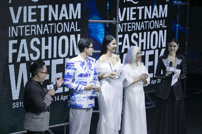 Vừa làm vedette, vừa hóa nữ hoàng thảm đỏ Aquafina VIFW: Chỉ có thể là Thanh Hằng! - 8