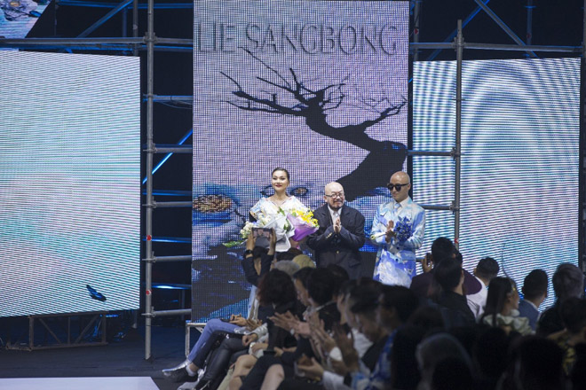 Vừa làm vedette, vừa hóa nữ hoàng thảm đỏ Aquafina VIFW: Chỉ có thể là Thanh Hằng! - 11