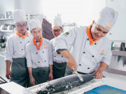 Học nghề gì? – Ba chữ thách thức thế hệ trẻ