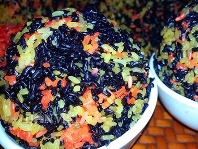 Ẩm thực - Xôi "lên màu lung linh" nhờ các loại cây từ rừng