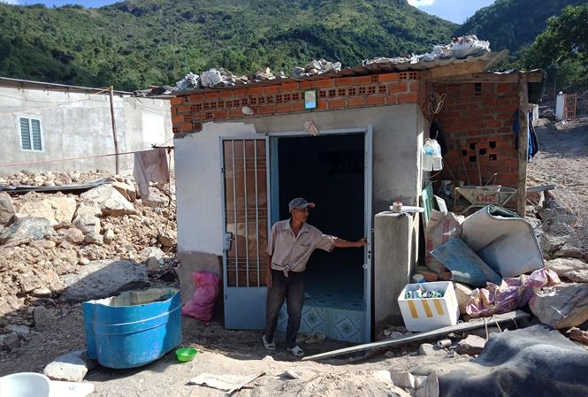 Khánh Hòa: Tràn lan xây nhà trái phép, cư trú tự phát - 1