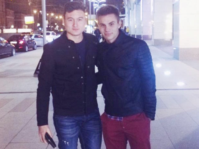 Bạn trẻ - Cuộc sống - Đặng Văn Lâm gặp lại em trai tại Thái Lan sau hơn một năm xa cách