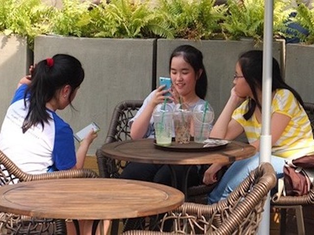 Công nghệ thông tin - Mạng ảo ngày càng lấn lướt những mối quan hệ thật