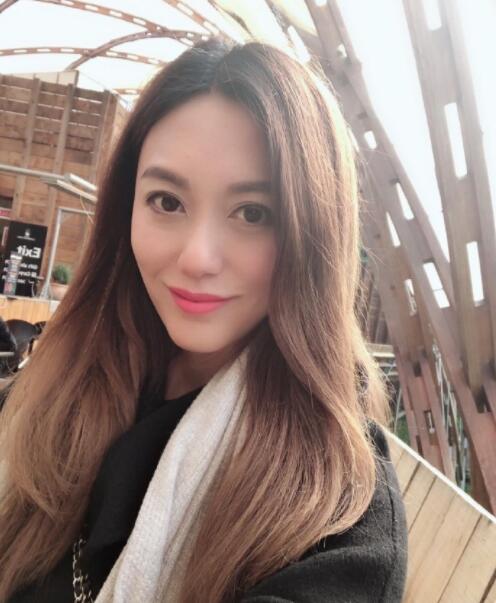 "Mẹ Trương Vô Kỵ" sắp 50 vẫn đẹp như gái son nhờ bí quyết ăn ngon - 4