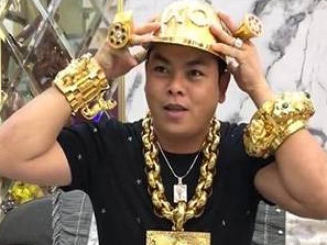 Pháp luật - Nóng trong tuần: Phúc XO bị bắt, lộ bí mật đeo vàng giả suốt nhiều năm