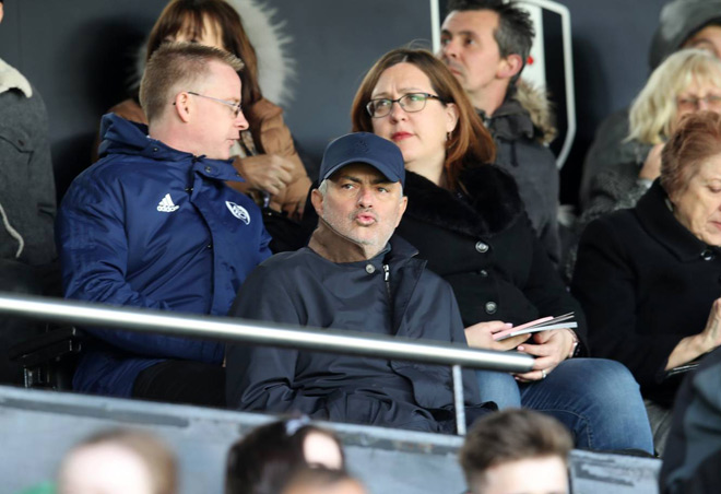 HLV Mourinho bất ngờ trở lại Tây London: Tái hợp Chelsea hay sẽ gây sốc - 3