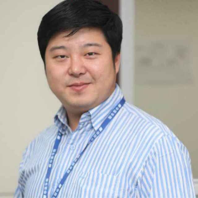 Trung Quốc: Vợ quan chức tố chồng có 60 người tình - 2