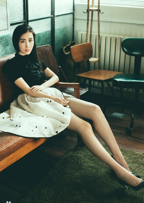 Mỹ nhân "Chân Hoàn truyện" tình tứ bên chồng tỷ phú U70 đáng tuổi cha - 2