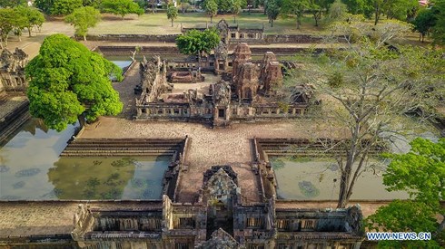 Vẻ đẹp đền Muang Tam của Thái Lan - 1