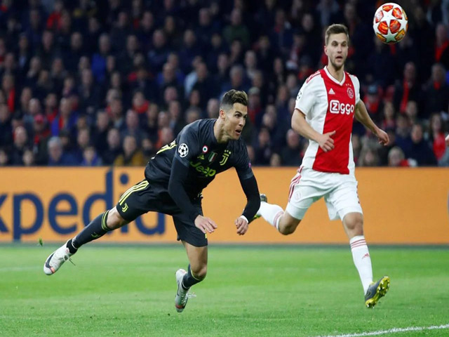 HLV Ajax gây sốc Juventus Cúp C1: Tuyên bố không ”thèm” kèm Ronaldo