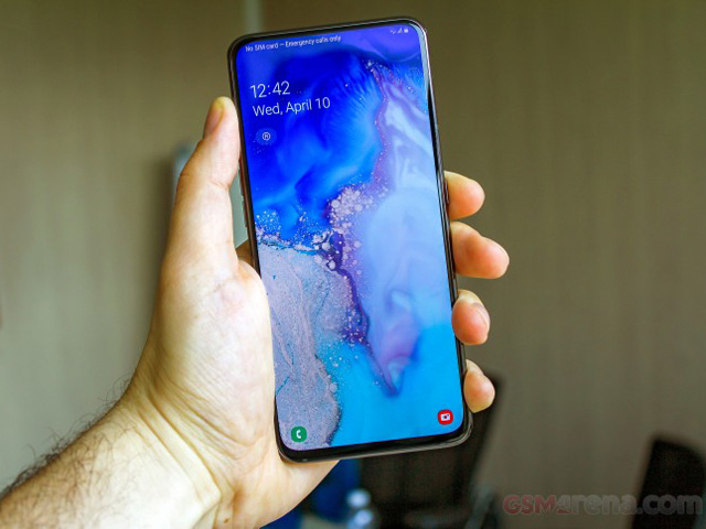 Thời trang Hi-tech - Trên tay Galaxy A80 - Smartphone trượt camera đầu tiên của Samsung